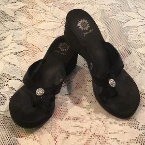 Sz.10 Yellow Box “Genesis” Bling Sandals.